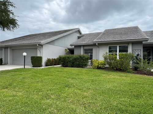 68-5371 Crestlake Blvd, SARASOTA, FL, 34233-3710 | Card Image