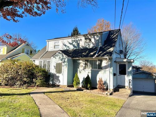 80 Franklin Ave, Fairview, NJ, 07022-1038 | Card Image