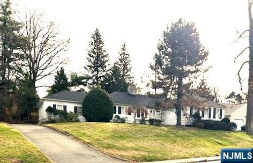 520 Scotland Rd, South Orange, NJ, 07079-3012 | Card Image