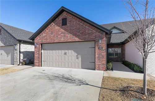 1625 S 17th Pl, Rogers, AR, 72758-3093 | Card Image