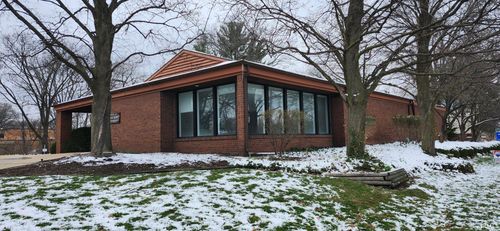 105 N Nappanee St, Elkhart, IN, 46514-1957 | Card Image