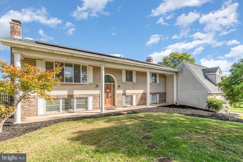 3075 Staunton Ave, DOVER, PA, 17315-3857 | Card Image