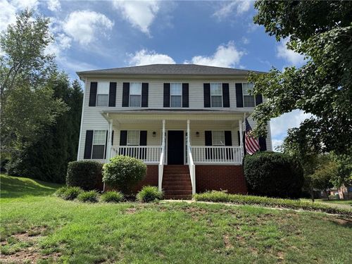 2740 Bridgeport Dr, Winston Salem, NC, 27103-5447 | Card Image