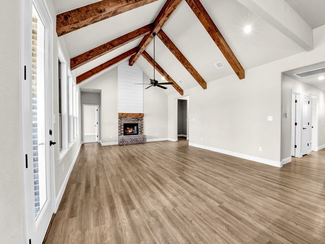 10008 Valley Oak Ct, House other with 4 bedrooms, 2 bathrooms and null parking in Springtown TX | Image 7
