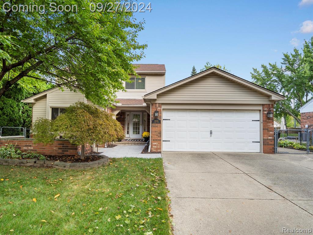 Lembke Dr, Sterling Heights, MI 48313