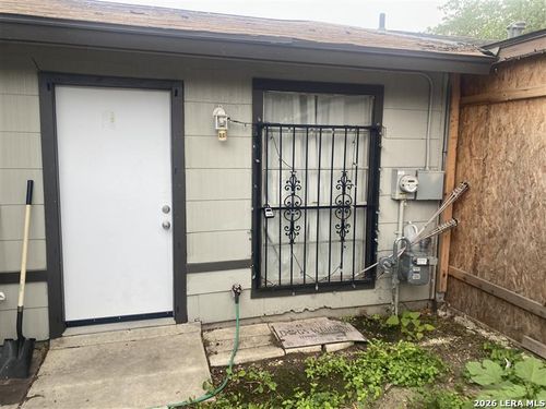 5414 Little Creek St, San Antonio, TX, 78242-2709 | Card Image