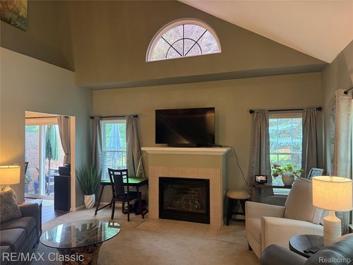 139 Concord Dr, Canton, MI, 48188-5286 | Card Image
