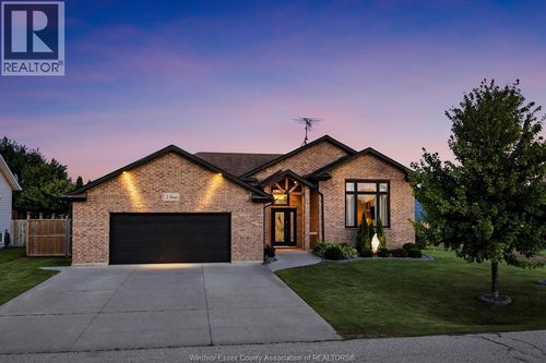3 Sara Blvd, Cottam, ON, N0R1B0 | Card Image