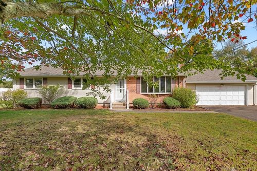 11 Williams Rd, North Branford, CT, 06471-1040 | Card Image