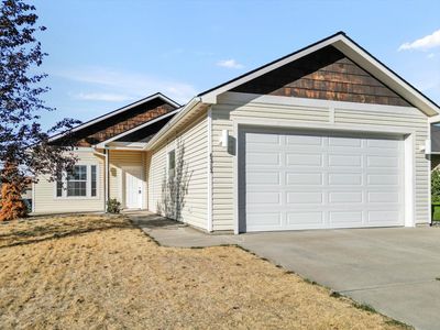 4313 E Peak Ln, Home with 3 bedrooms, 2 bathrooms and null parking in Spokane WA | Image 1