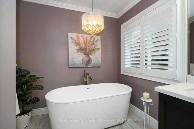 10 Meadowglen Blvd, House other with 4 bedrooms, 4 bathrooms and 2 parking in Georgetown ON | Image 29