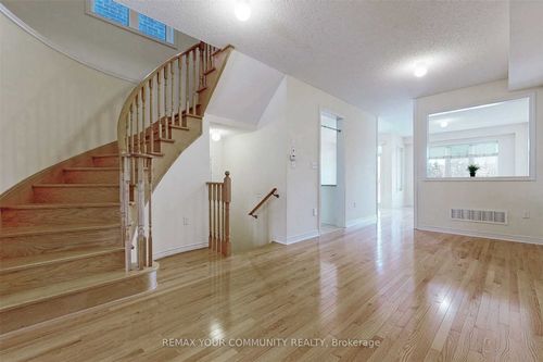 49 Napanee St, Richmond Hill, ON, L4E0X3 | Card Image