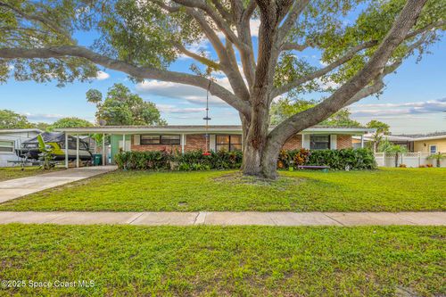 325 Jamaica Dr, Merritt Island, FL, 32952-3629 | Card Image