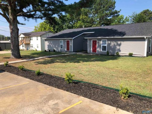 609 Adelle St Sw, Hartselle, AL, 35640-2906 | Card Image