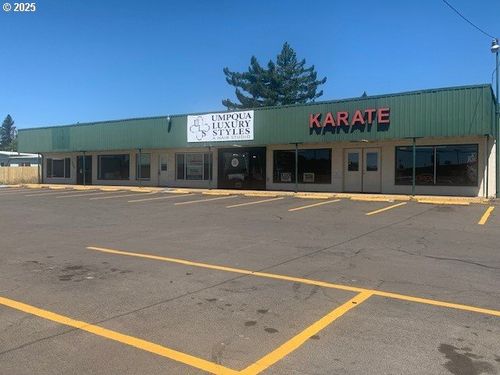1003 W Central Ave, Sutherlin, OR, 97479-9471 | Card Image