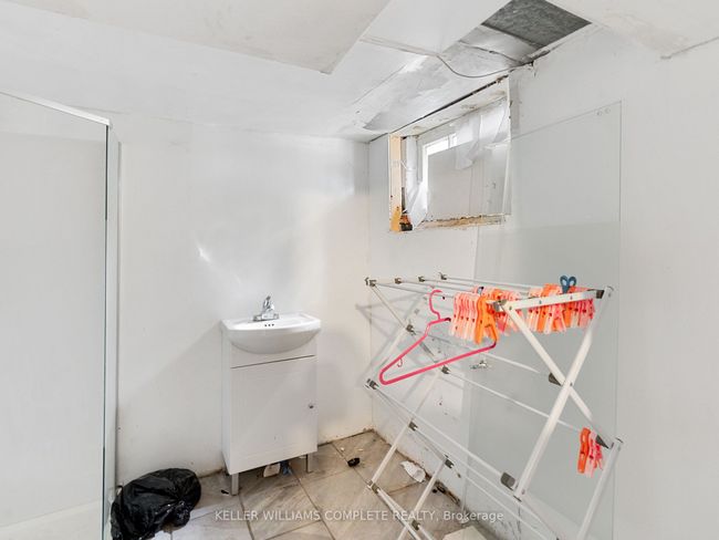 174 Park Row N, House other with 2 bedrooms, 2 bathrooms and null parking in Hamilton ON | Image 37