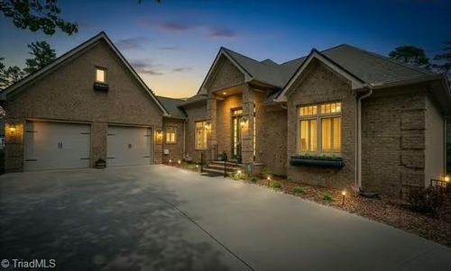 2626 Fox Ridge Rd, Asheboro, NC, 27205-8911 | Card Image