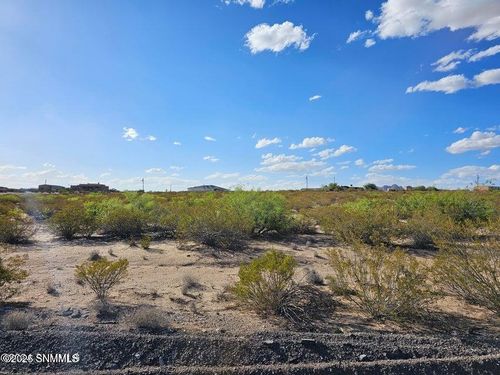 26 Tucson Ave, Las Cruces, NM, 88012 | Card Image