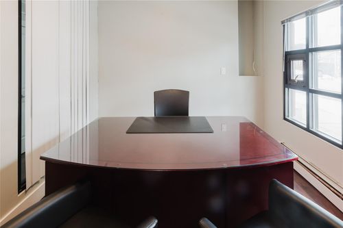 98 Metropolitan Ave, Forest Hills, NY, 11375-6628 | Card Image