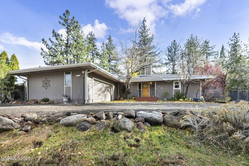 568 Crystal Park Rd, Verdi, NV, 89439-8001 | Card Image