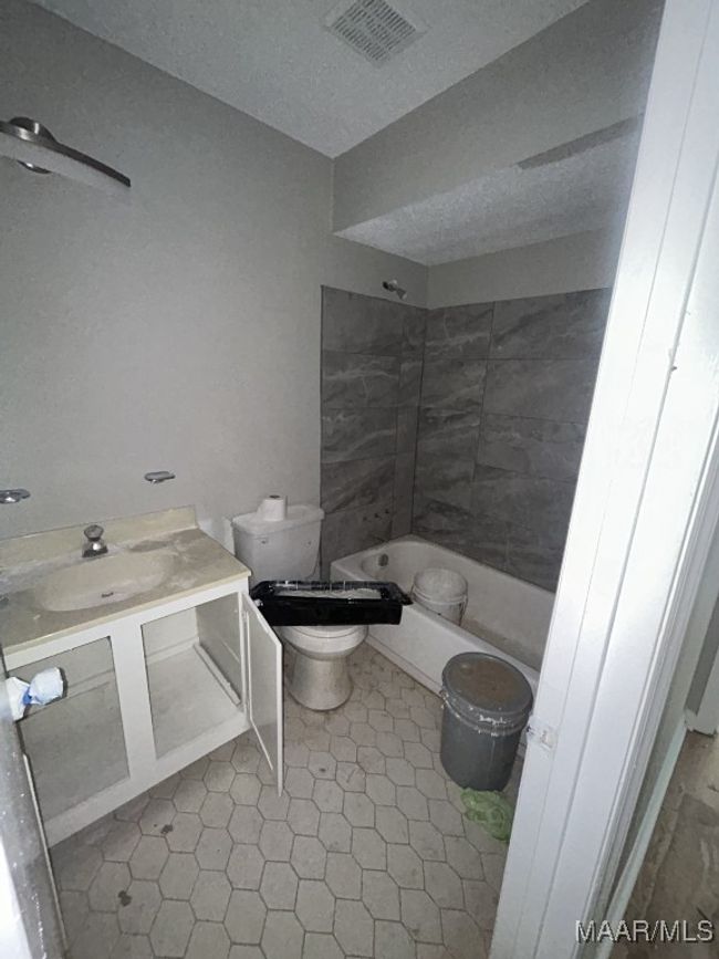 522 Winston Dr, Townhouse with 3 bedrooms, 3 bathrooms and null parking in Montgomery AL | Image 5