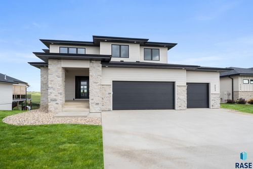 6604 E Hawker Cir, Sioux Falls, SD, 57110-6334 | Card Image