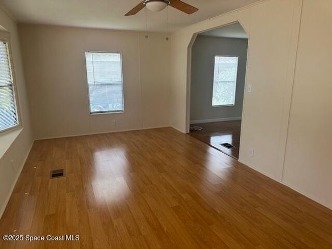 Front room | Image 5