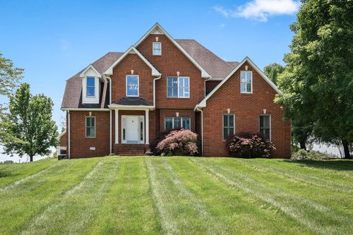 385 Thoroughbred Ln, Hartsville, TN, 37074-3558 | Card Image