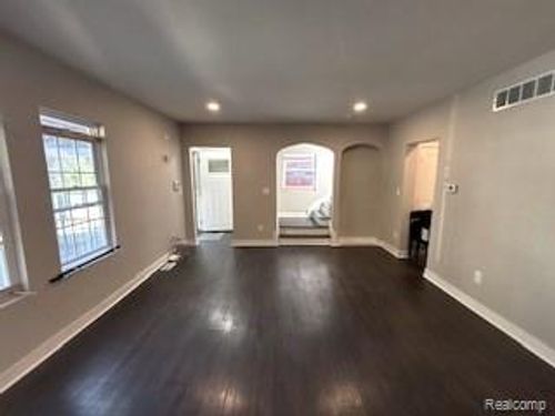 16533 Parkside St, Detroit, MI, 48221-3152 | Card Image