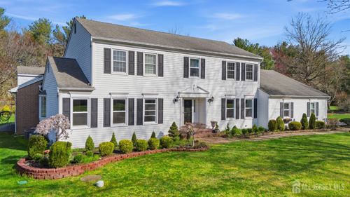 7 Monroe Pl, Cranbury, NJ, 08512-2711 | Card Image