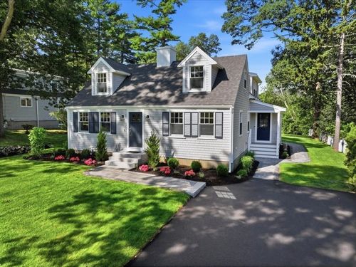 36 Smith Rd, Hingham, MA, 02043-2727 | Card Image
