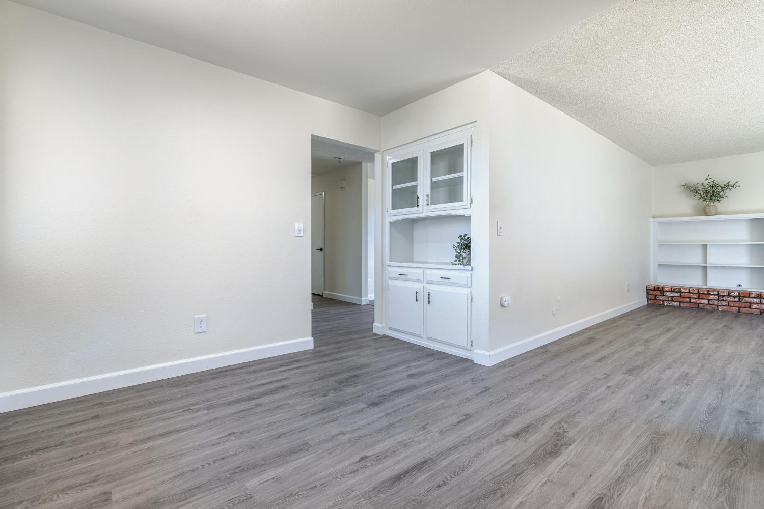 Residential in Hanford 4