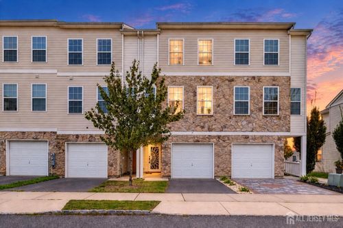 16 Paulina Pl, Somerset, NJ, 08873-3781 | Card Image