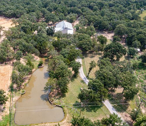 3724 County Road 211, Gainesville, TX, 76240-8806 | Card Image