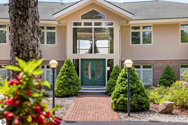 5343 Michibay Dr, House other with 5 bedrooms, 4 bathrooms and null parking in Manistique MI | Image 11