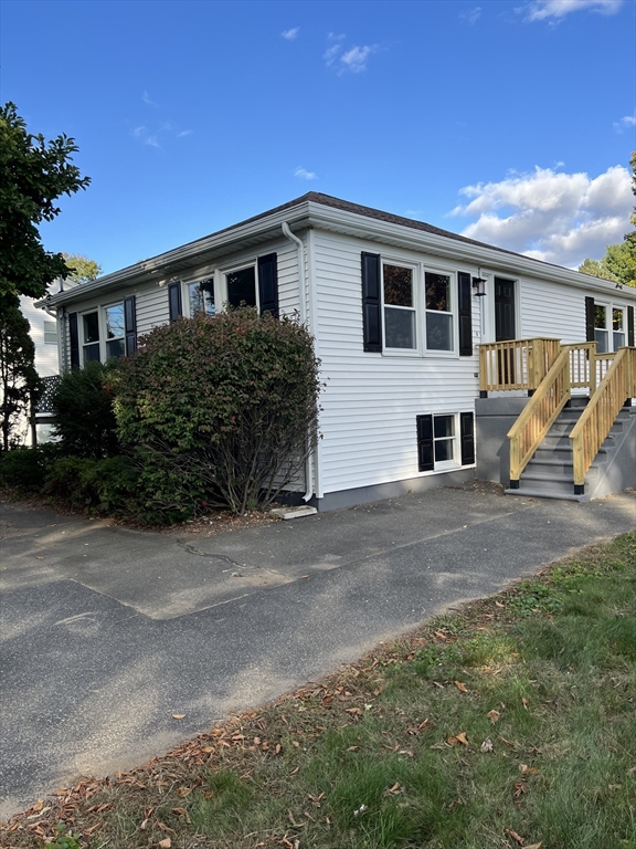 Bristol St, Westfield, MA 01085
