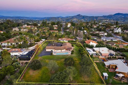 2717 Alexander Dr, Escondido, CA, 92029-5808 | Card Image