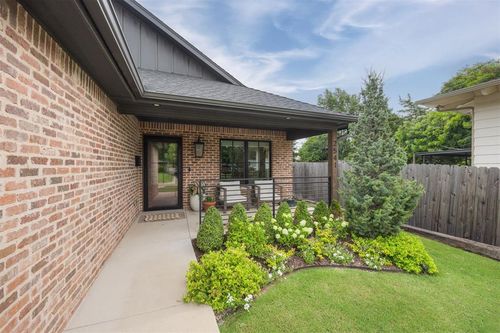 2541 Nw 56th St, Oklahoma City, OK, 73112-7140 | Card Image