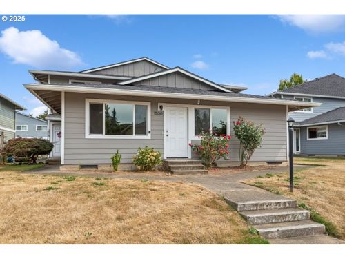 1500 Ne Paropa Ct, Gresham, OR, 97030-4324 | Card Image