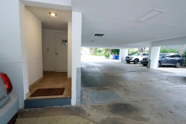 APT-3C - 150 Sunrise Dr, Condo with 2 bedrooms, 2 bathrooms and null parking in Key Biscayne FL | Image 34
