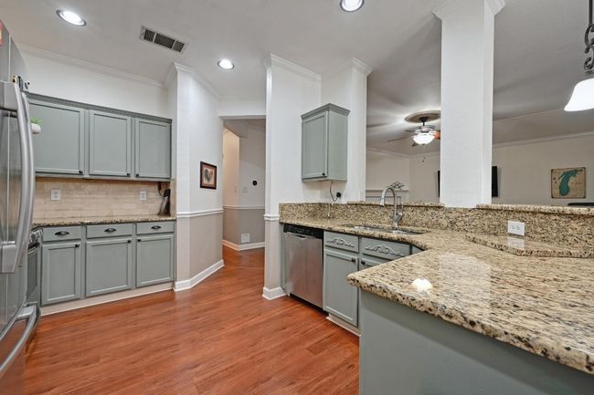 2041 Desco Dr, House other with 3 bedrooms, 2 bathrooms and 2 parking in Austin TX | Image 12