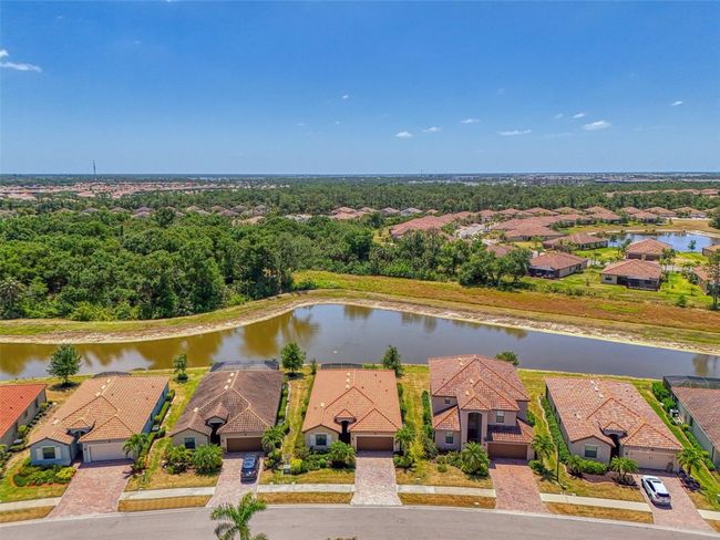 12315 Canavese Ln, House other with 4 bedrooms, 3 bathrooms and null parking in Venice FL | Image 7