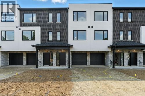 3-161 5th Ave, Brantford, ON, N3S1A3 | Card Image