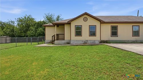193 Rosedale Ave, New Braunfels, TX, 78130-6902 | Card Image