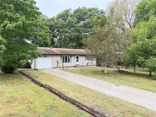 16825 Lakeside Drive, Carlinville, IL, 62626 | Card Image