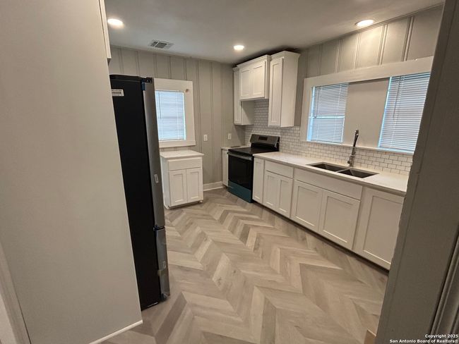 635 E Gonzales St, House other with 2 bedrooms, 1 bathrooms and null parking in Seguin TX | Image 12