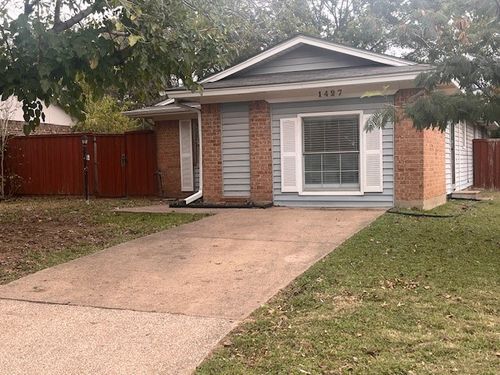 1427 Noble St, Denton, TX, 76209-4527 | Card Image