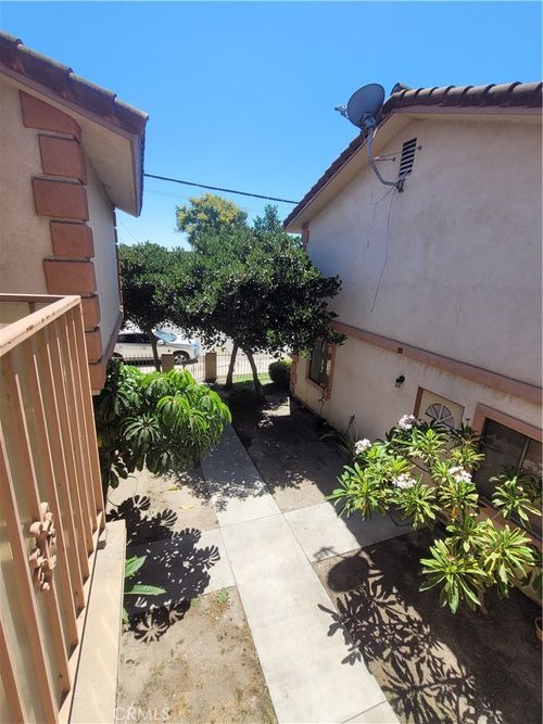 apt-d-9229 Stewart And Gray Rd, Downey, CA, 90241-5353 | Card Image