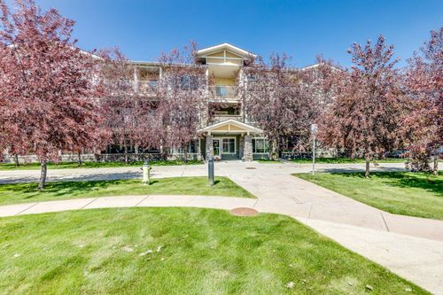 2102-4 Kingsland Close Se, Airdrie, AB, T4A0J3 | Card Image
