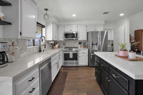 42680 Glass Dr, Bermuda Dunes, CA, 92203-1468 | Card Image